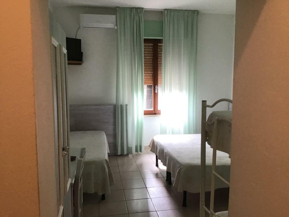 מרינה די קמפו Hotel Villa Cristina מראה חיצוני תמונה