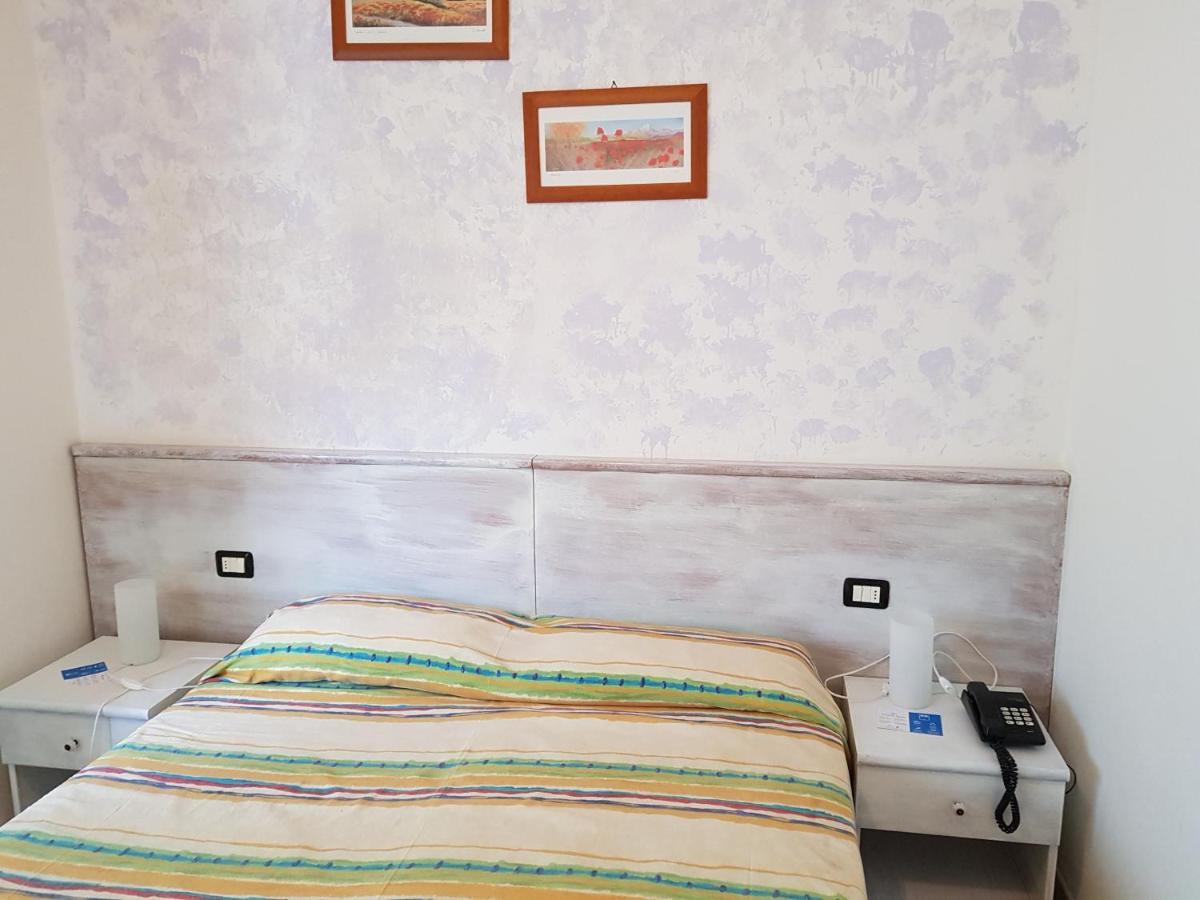 מרינה די קמפו Hotel Villa Cristina מראה חיצוני תמונה
